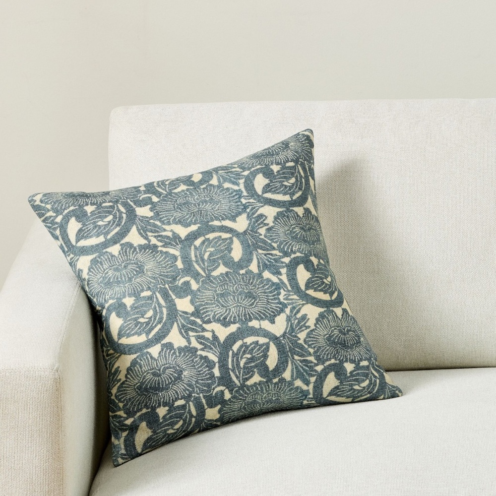 Pottery Barn Skye Printed Pillow Cover